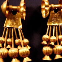 KV56_Seti_II_gold_earrings.jpg